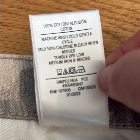 Women's Camouflage Shorts - Picture 10 of 10